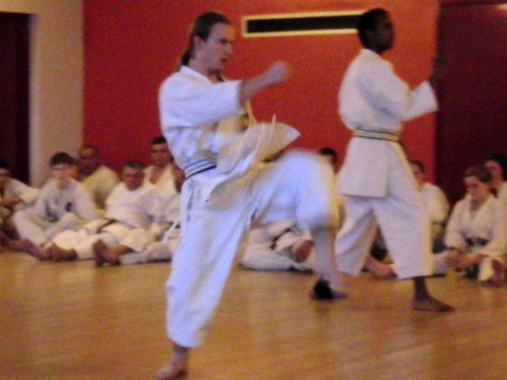2010-02-07 Dan Grading CIMG1075